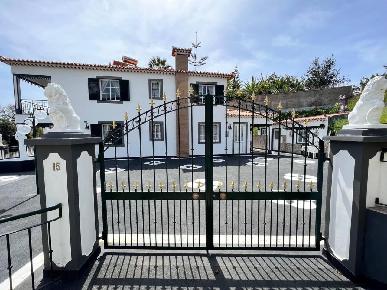 Comfortable 2-Bedroom Apartment For Relaxing Stays Funchal  Extérieur photo